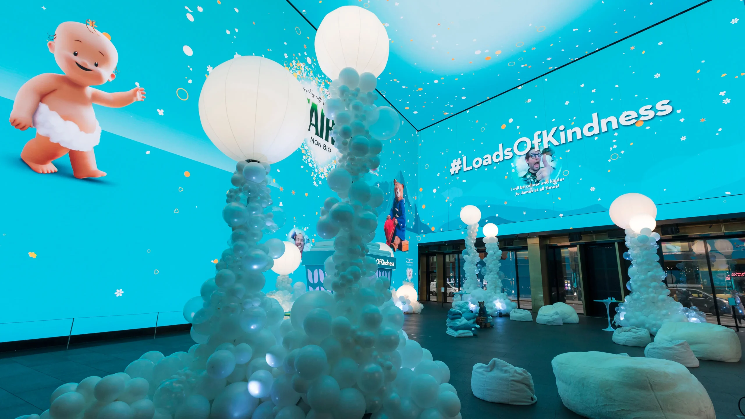 Bespoke corporate balloon installation